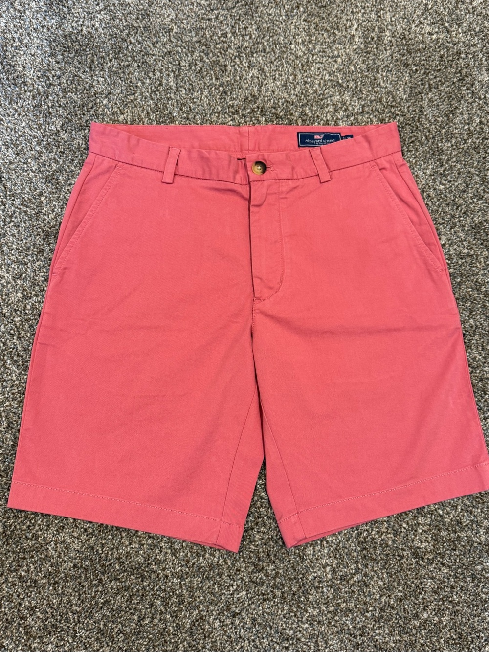 Vineyard Vines Men's Salmon Chino Style Breaker Shorts size 30 / inseam 9”